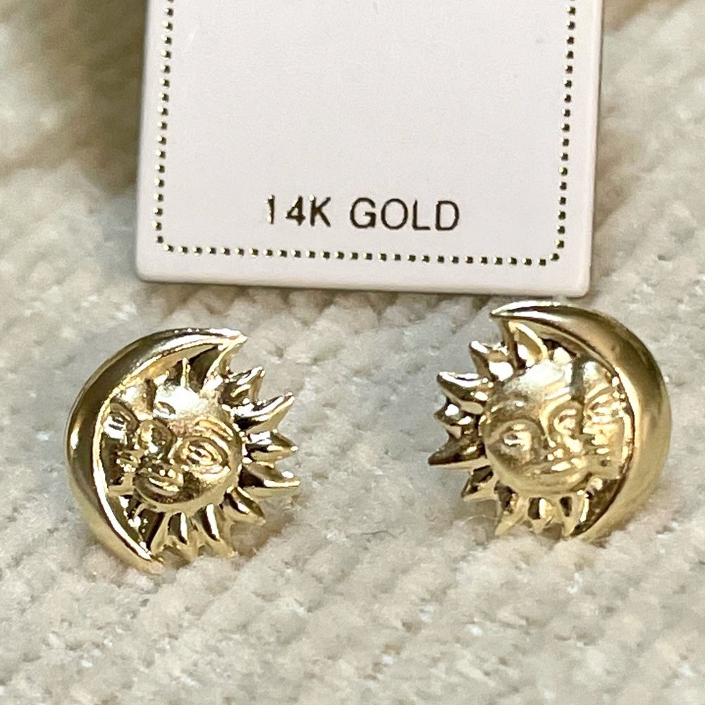 Solid Yellow Gold 14 Karat Nature Couple Sun Earring
100 %Pure